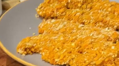 Crispy chicken tenders coated with Achari Masti chips and served with kasundi dip